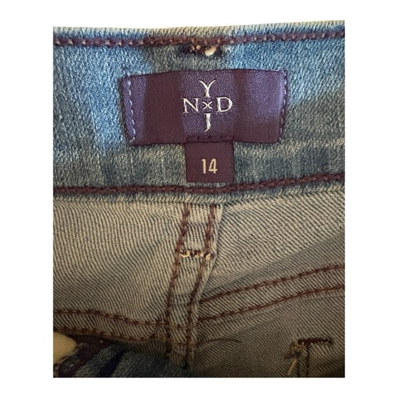 Light-wash NYDJ denim cuffed wide leg capri pants, size 14 36/22 - Picture 3 of 6